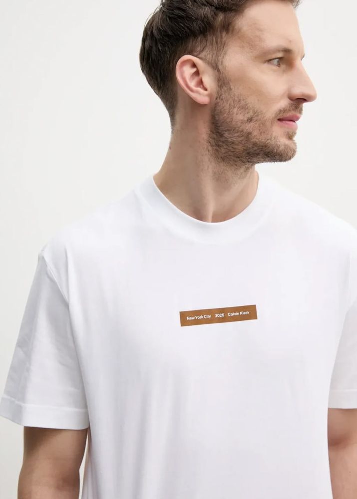 T-SHIRT CALVIN KLEIN NYC TEE BRIGHT WHITE CALVIN KLEIN φωτογραφία