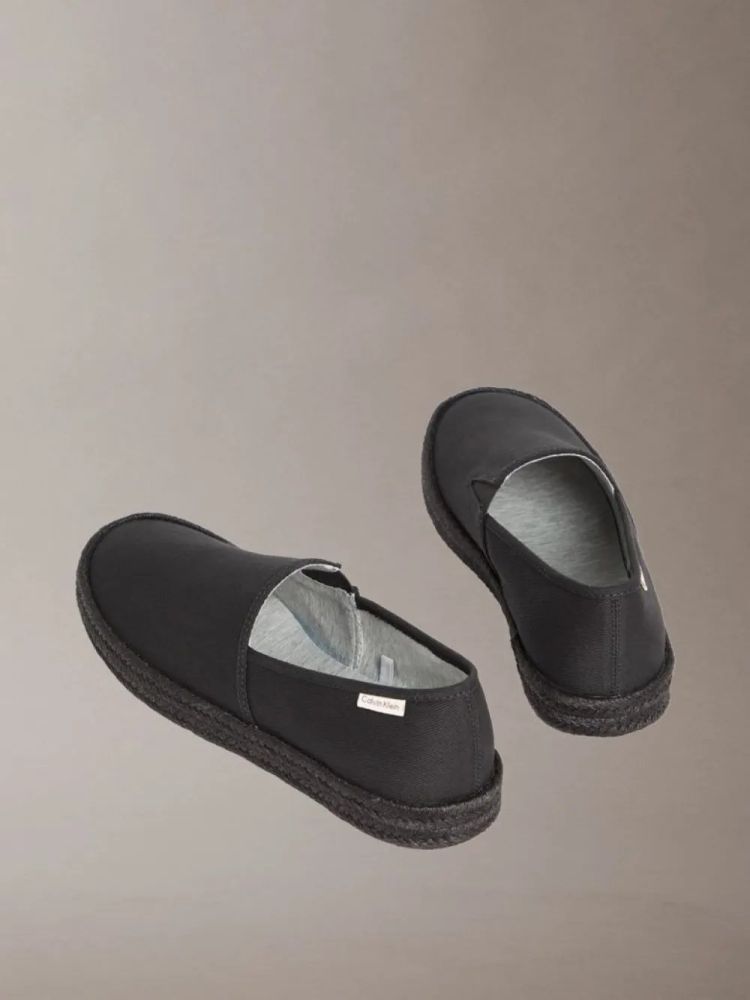 ΕΣΠΑΝΤΡΙΓΙΑ CALVIN KLEIN TRIPLE BLACK CALVIN KLEIN φωτογραφία