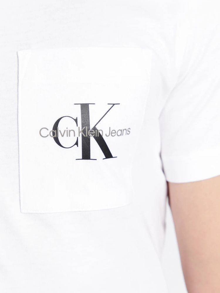 T-SHIRT CALVIN KLEIN MONOGRAM POCKET BRIGHT WHITE CALVIN KLEIN φωτογραφία