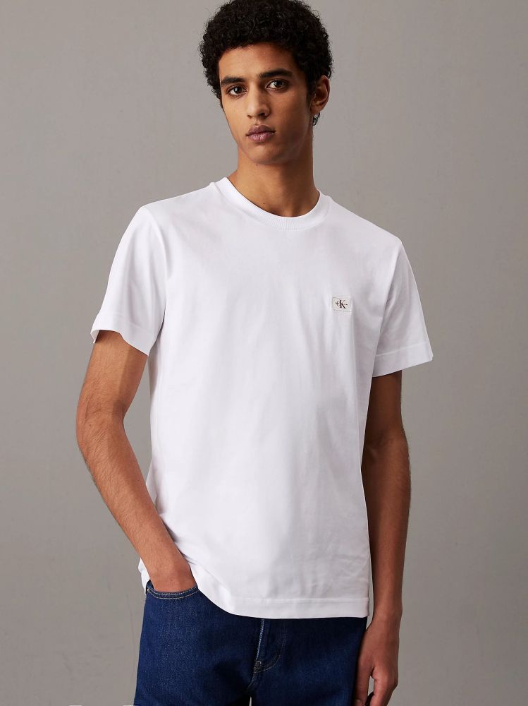 T-SHIRT CALVIN KLEIN WOVEN LABEL TEE BRIGHT WHITE CALVIN KLEIN φωτογραφία