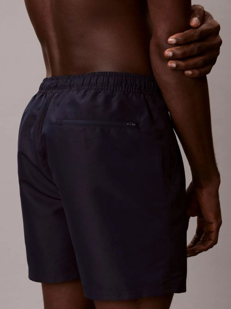 ΜΑΓΙΟ CALVIN KLEIN MEDIUM DRAWSTRING BLUE CALVIN KLEIN φωτογραφία