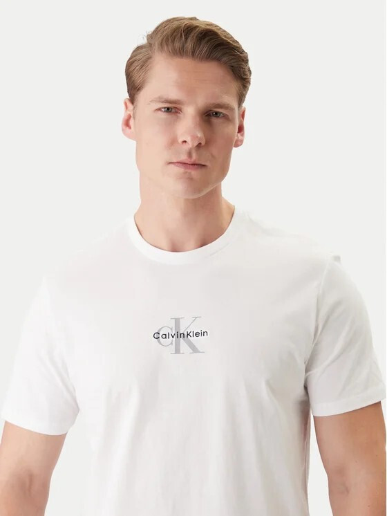 T-SHIRT CALVIN KLEIN MONOGRAM WHITE CALVIN KLEIN φωτογραφία