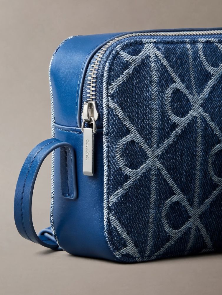 ΤΣΑΝΤΑ CALVIN KLEIN CAMERA DENIM BLUE CALVIN KLEIN φωτογραφία