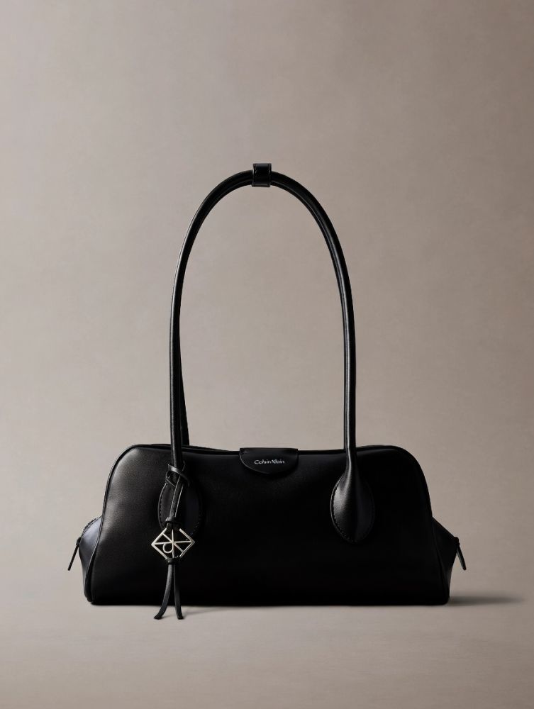 ΤΣΑΝΤΑ CALVIN KLEIN SHOULDER BLACK CALVIN KLEIN φωτογραφία